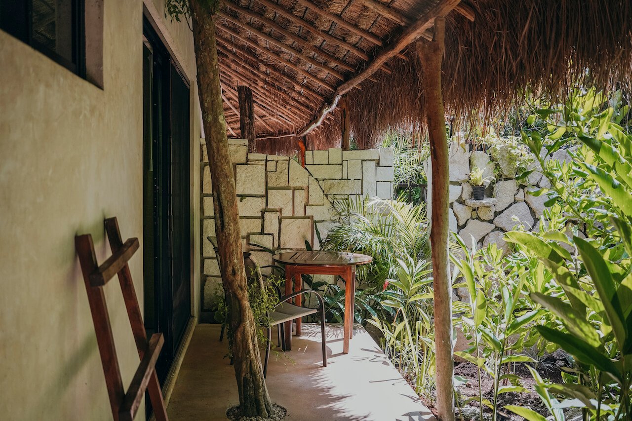 Bungalow queen terraza aldea cobá