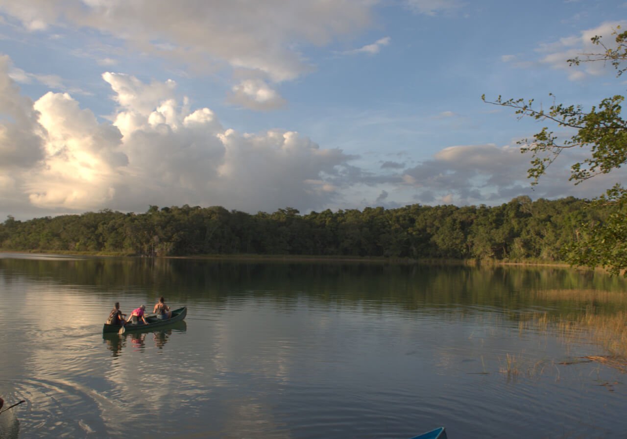 canoas en punta laguna