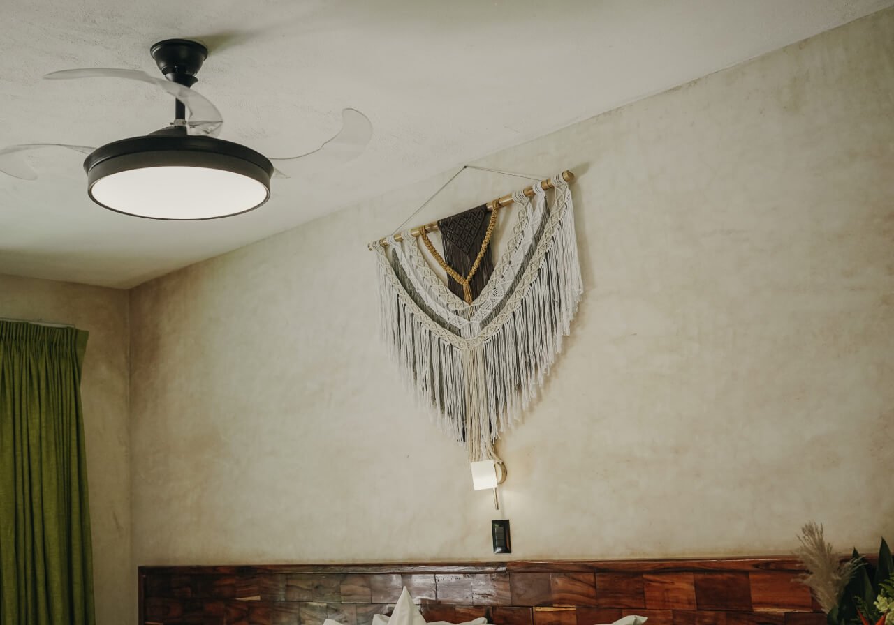 macrame, detalles en cuarto de hotel